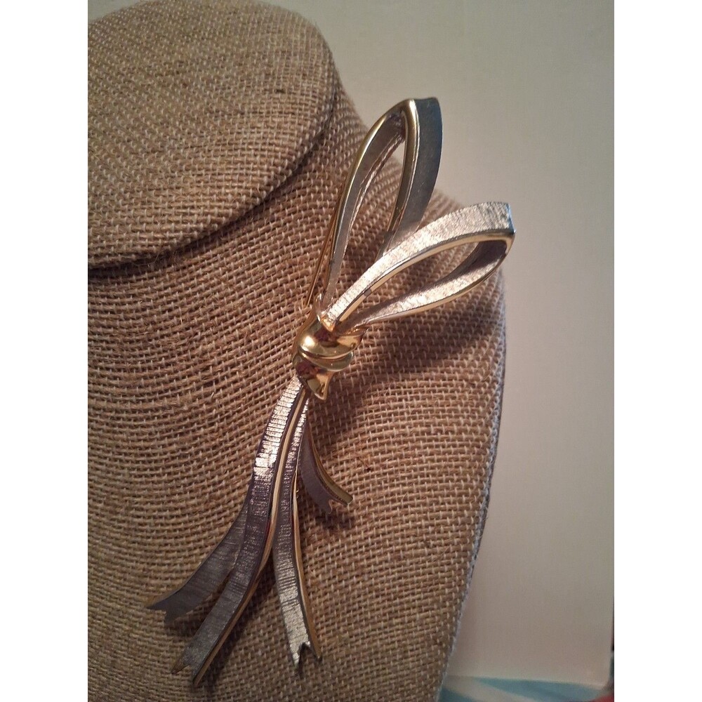 Vintage Marvella Ribbon Brooch (SIGNED)